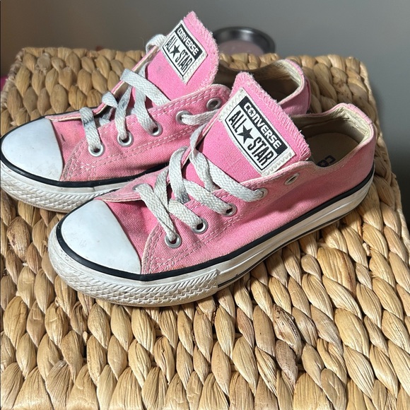 Converse Kids Pink Canvas Sneakers little girl size 13 - Picture 1 of 6